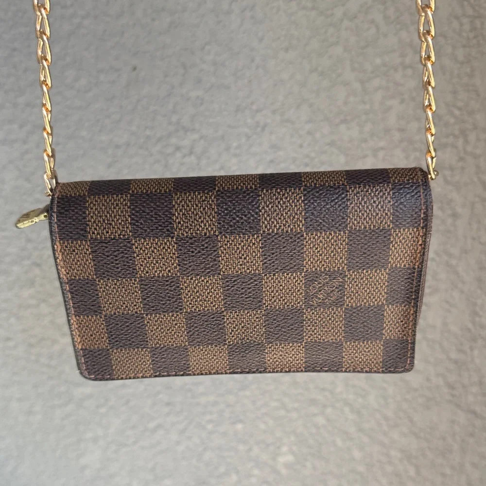 Louis Vuitton Damier Ebene Portefeuille Tresor w/ COA